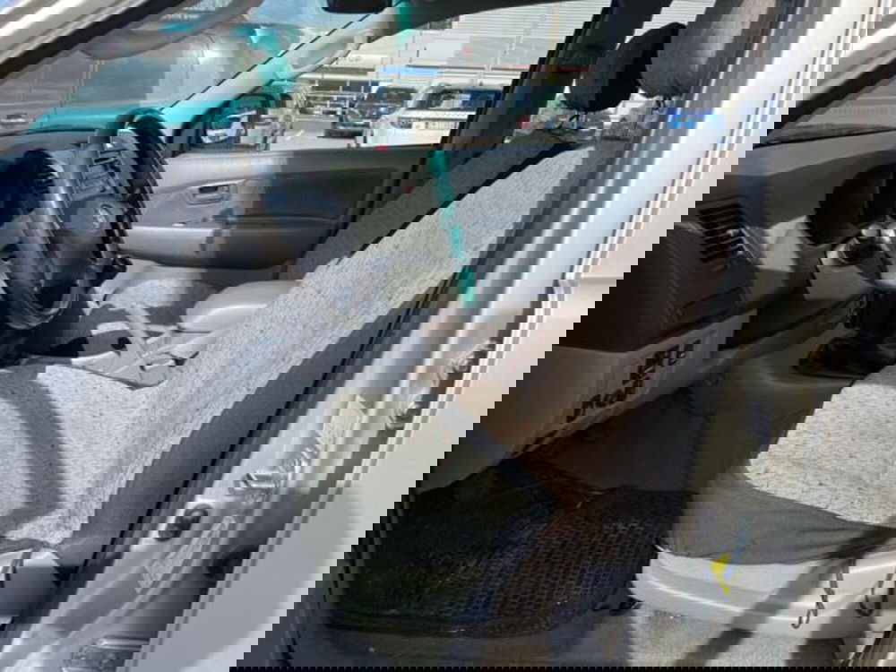 Toyota Hilux usata a Lucca (2)