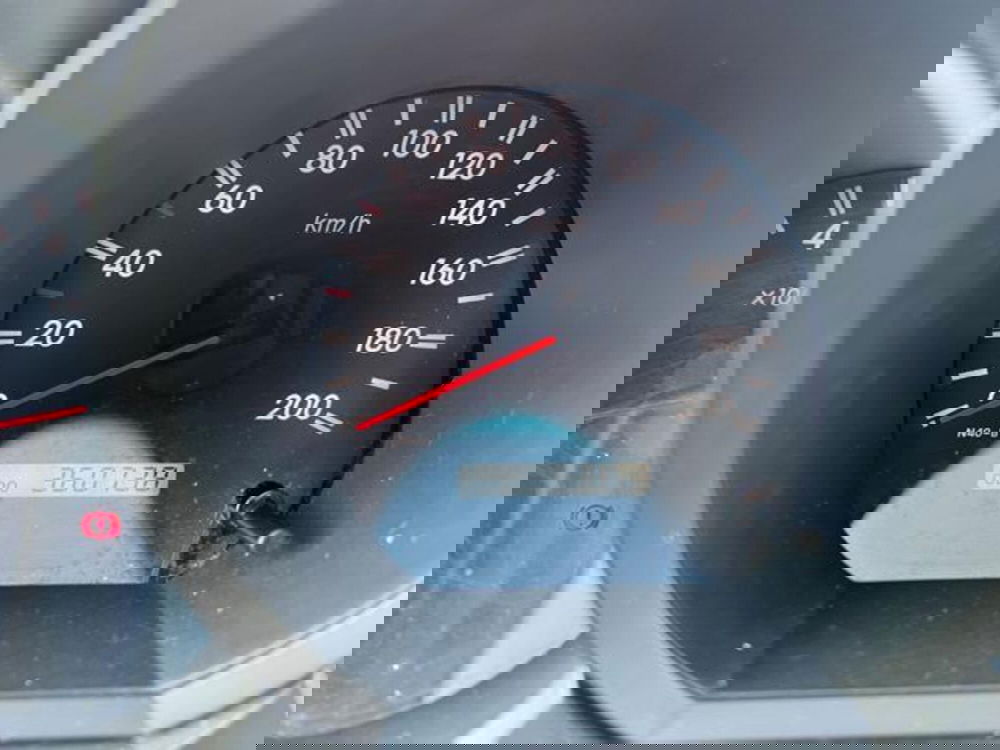 Toyota Hilux usata a Lucca (5)