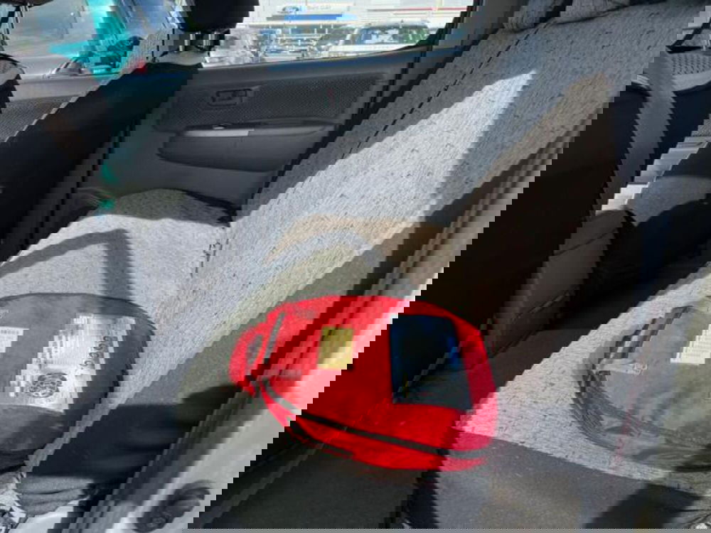 Toyota Hilux usata a Lucca (6)