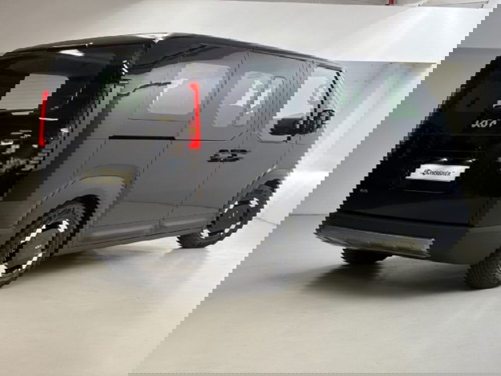 Kia PV5 nuova a Como (3)