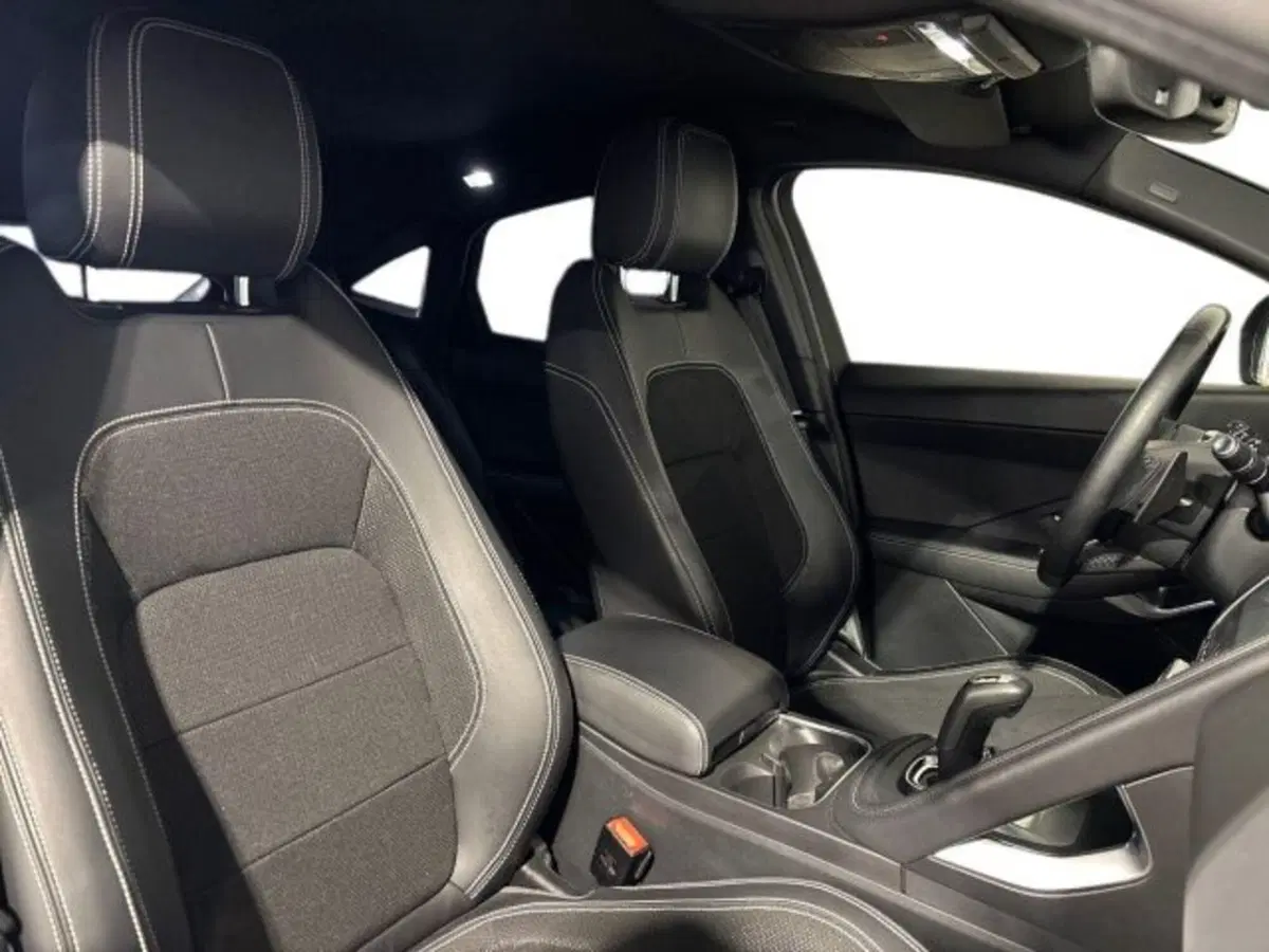 Jaguar E-Pace usata a Bologna (16)
