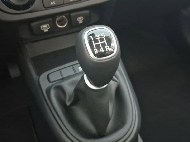 Hyundai i10 nuova a Salerno (17)