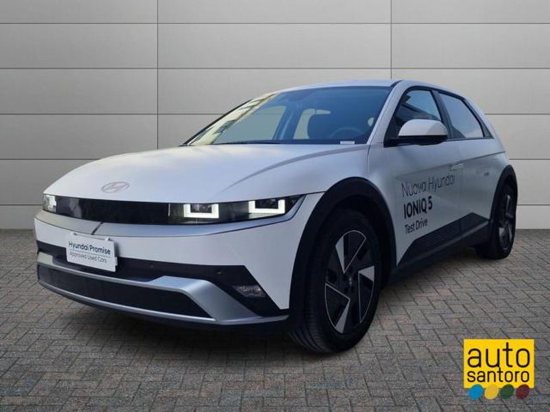 Hyundai Ioniq 5 nuova a Salerno