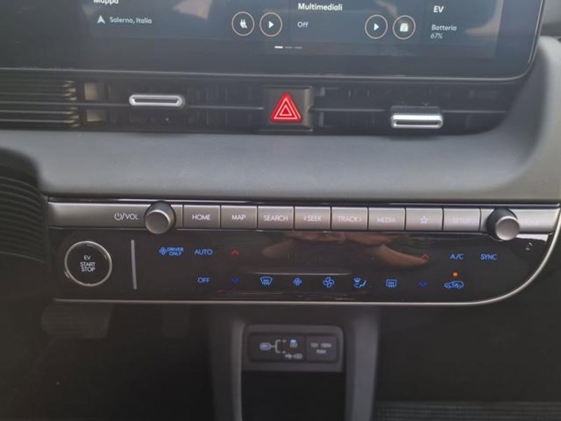 Hyundai Ioniq 5 nuova a Salerno (18)