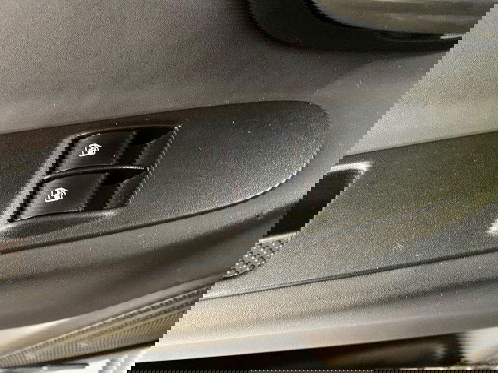 Lancia Ypsilon usata a Torino (12)