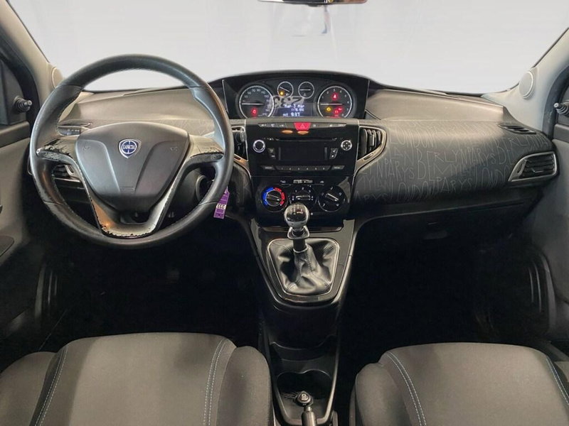 Lancia Ypsilon usata a Torino (5)