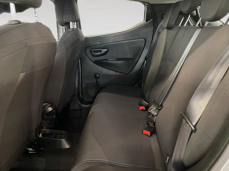 Lancia Ypsilon usata a Torino (7)