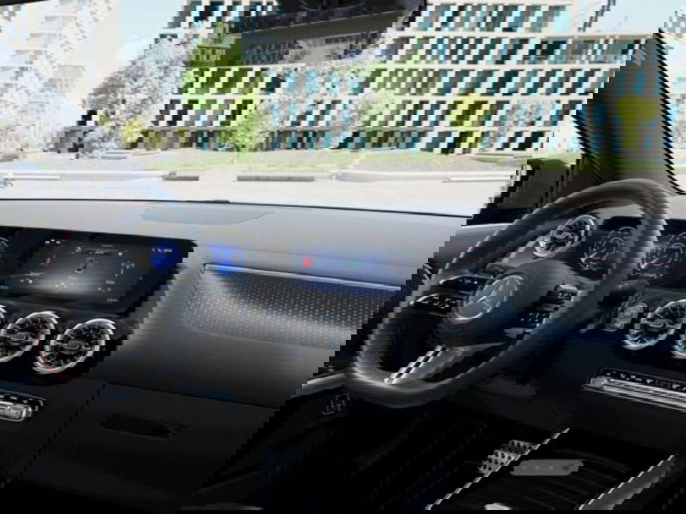 Mercedes-Benz EQA nuova a Verona (8)