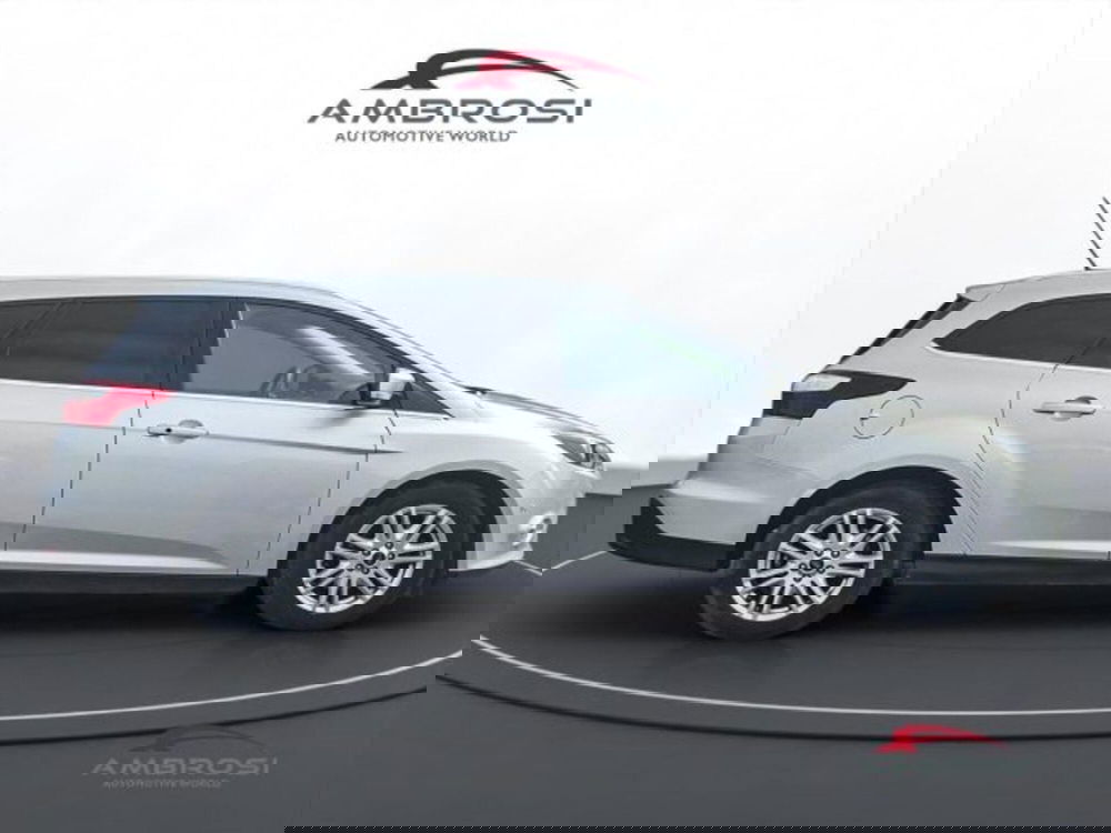 Ford Focus Station Wagon usata a Perugia (5)