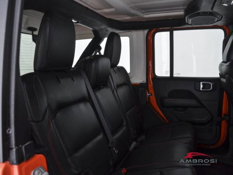 Jeep Wrangler Unlimited usata a Perugia (11)