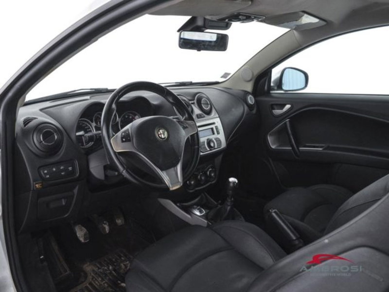 Alfa Romeo MiTo usata a Perugia (8)