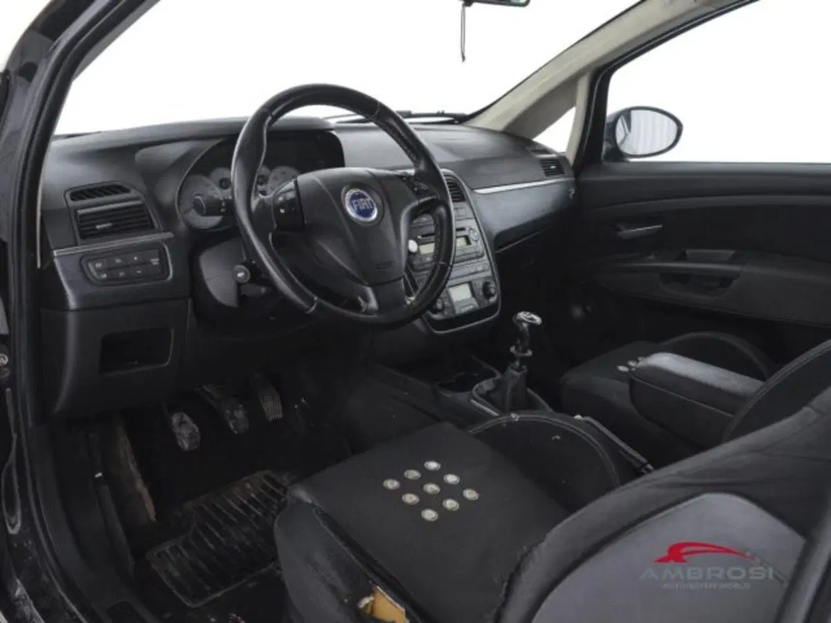 Fiat Grande Punto usata a Perugia (8)