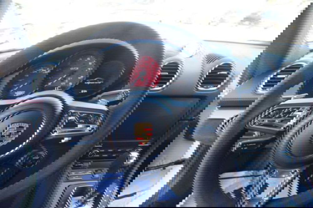 Porsche 718 Cayman  usata a Lecce (11)