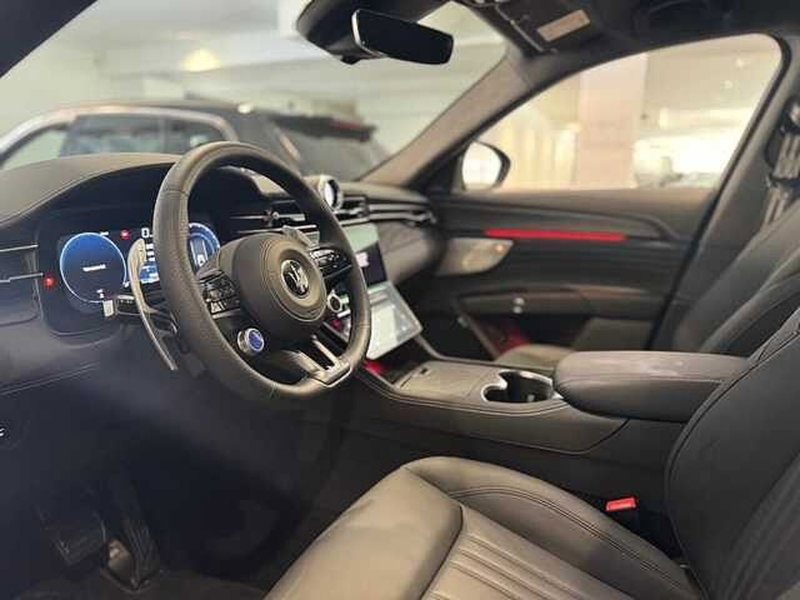 Maserati Grecale usata a Genova (10)