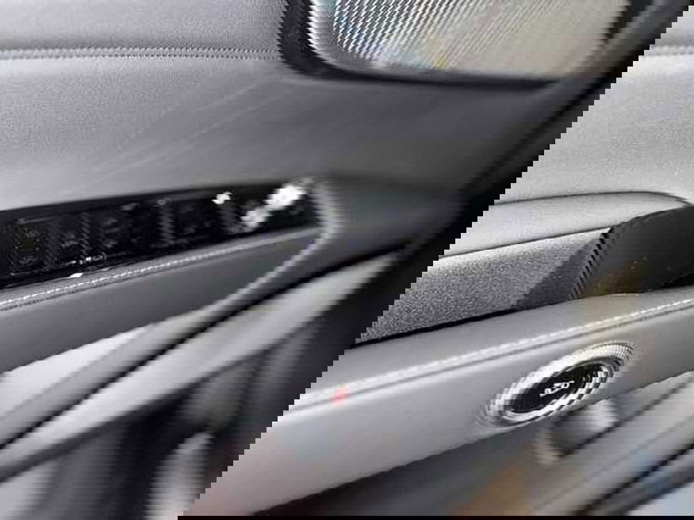 Maserati Grecale usata a Genova (12)