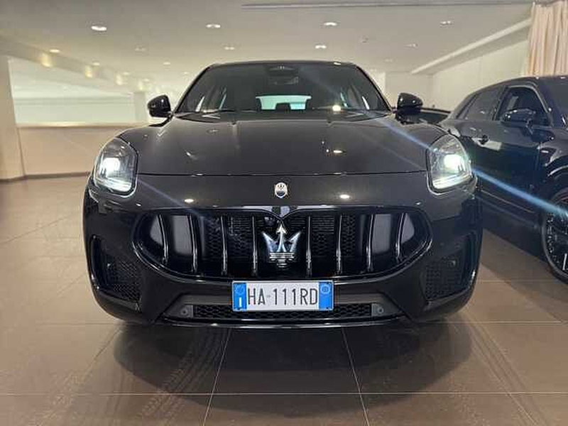 Maserati Grecale usata a Genova (2)