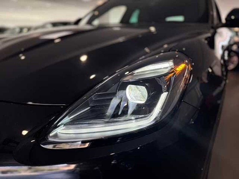 Maserati Grecale usata a Genova (7)