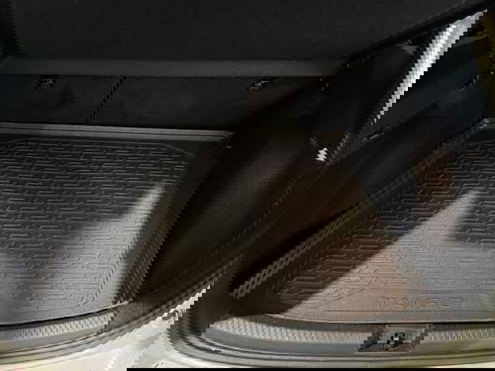 Volkswagen Taigo usata a Genova (12)