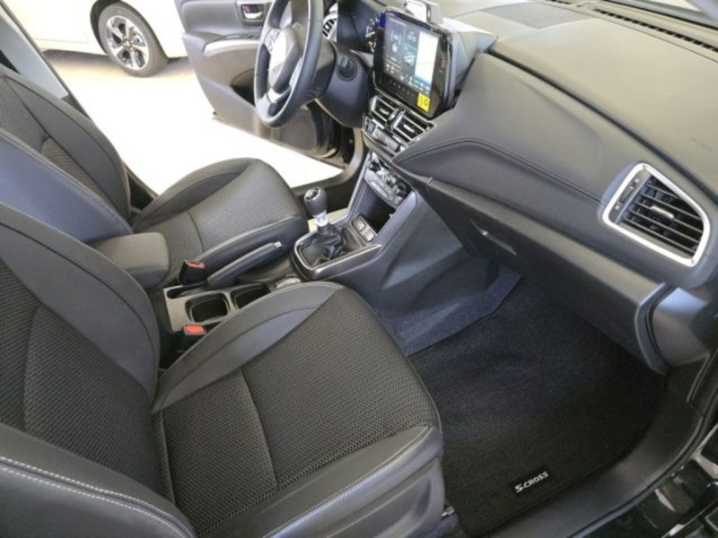Suzuki S-Cross nuova a Reggio Emilia (16)
