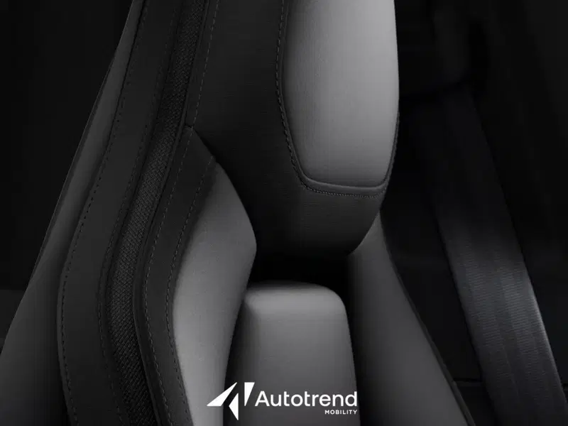 Polestar Polestar 4 nuova a Bari (13)