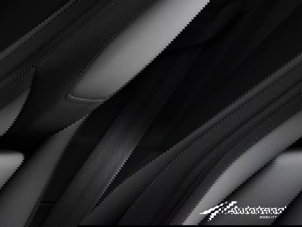 Polestar Polestar 4 nuova a Bari (13)