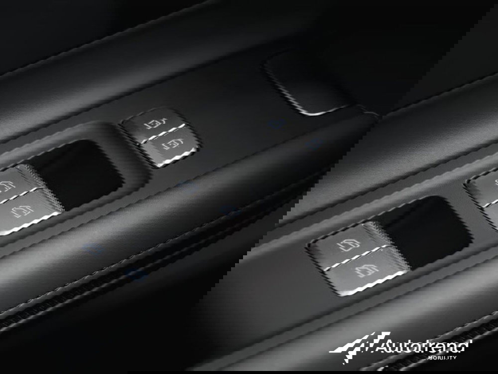 Polestar Polestar 4 nuova a Bari (14)