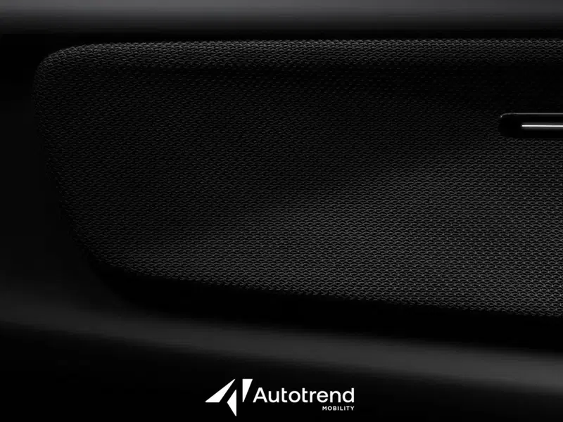 Polestar Polestar 4 nuova a Bari (15)