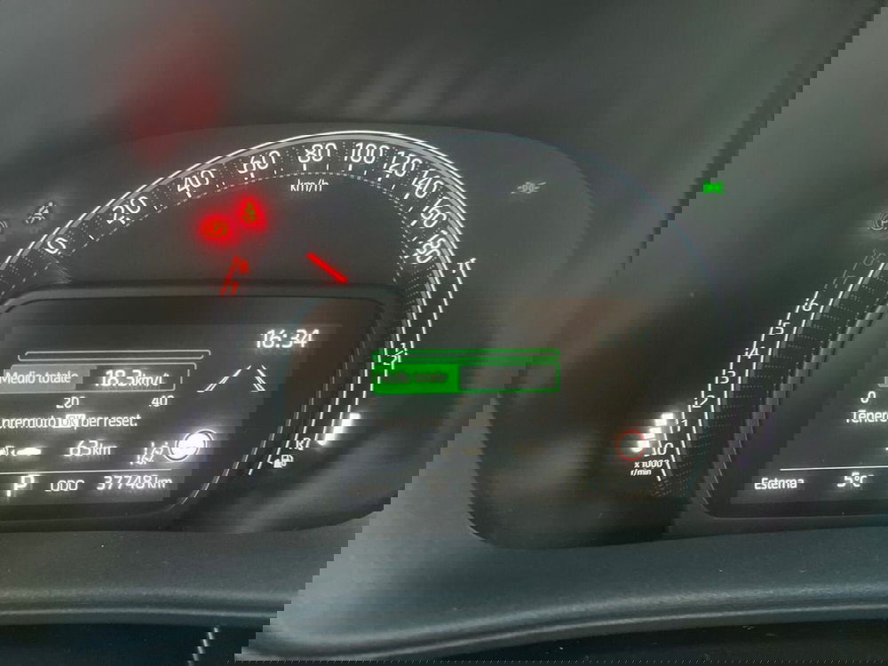 Toyota Aygo X usata a Lecco (10)