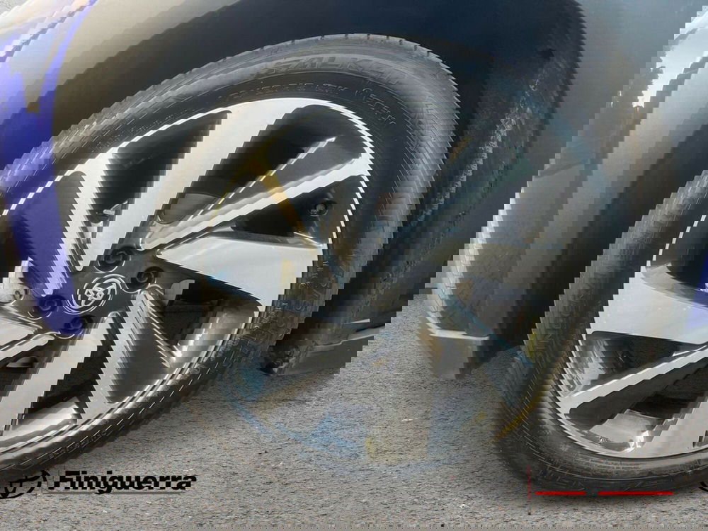 Toyota Aygo X usata a Lecco (8)