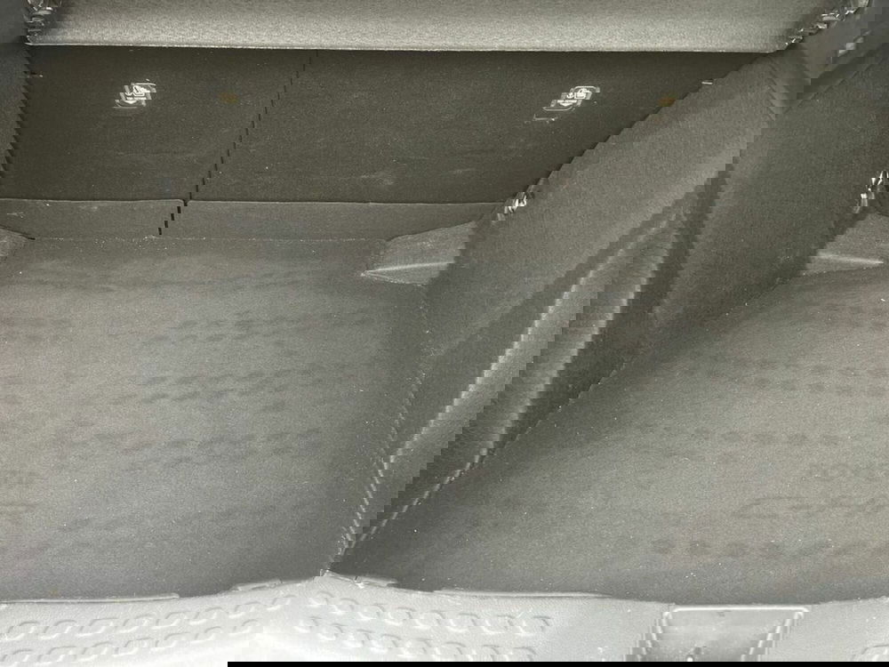 Toyota Toyota C-HR usata a Lecco (13)