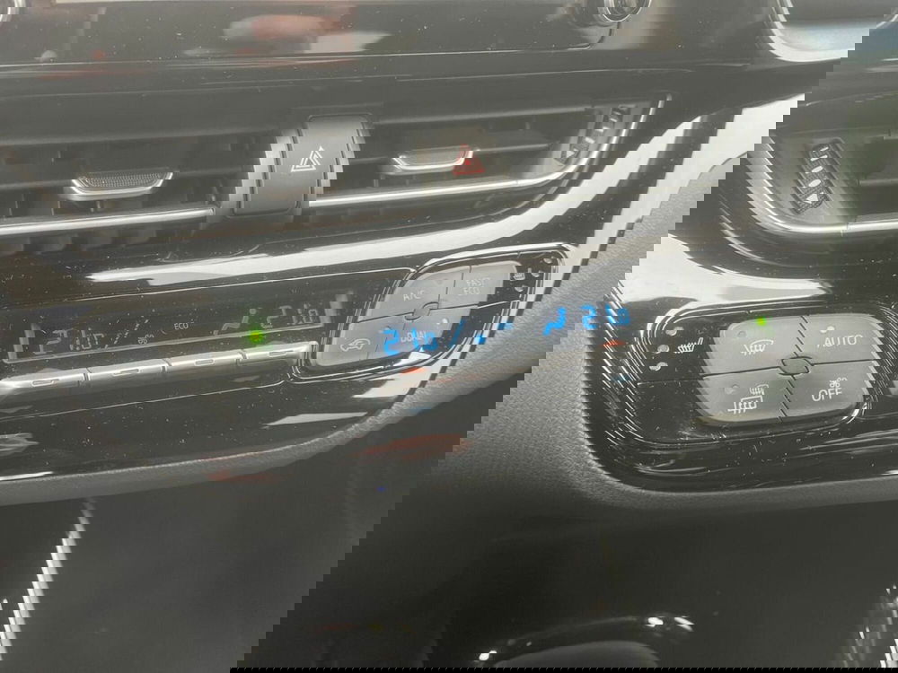 Toyota Toyota C-HR usata a Lecco (14)