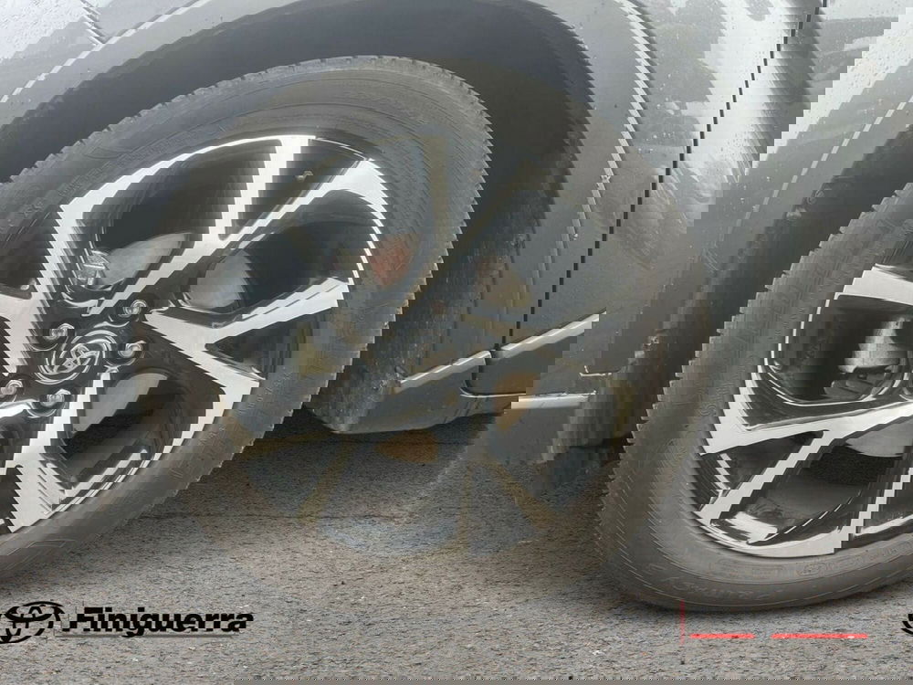 Toyota Toyota C-HR usata a Lecco (8)