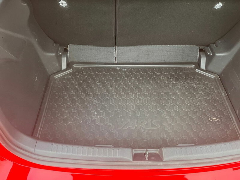 Toyota Yaris usata a Lecco (13)