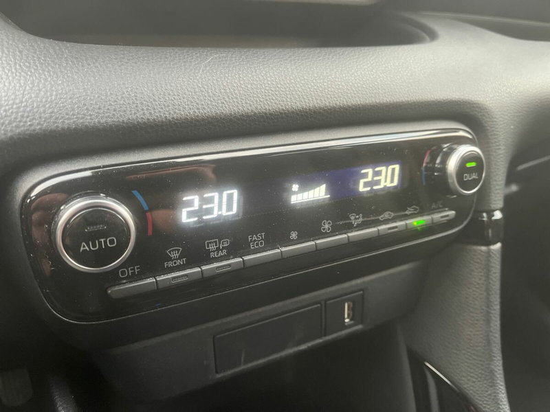 Toyota Yaris usata a Lecco (14)