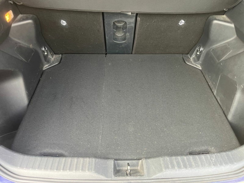 Toyota Yaris Cross usata a Lecco (13)