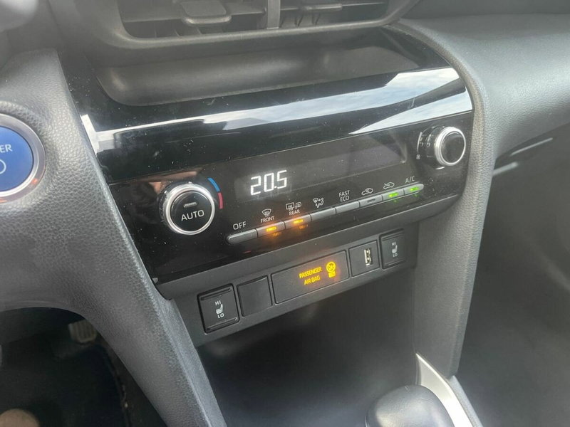 Toyota Yaris Cross usata a Lecco (15)