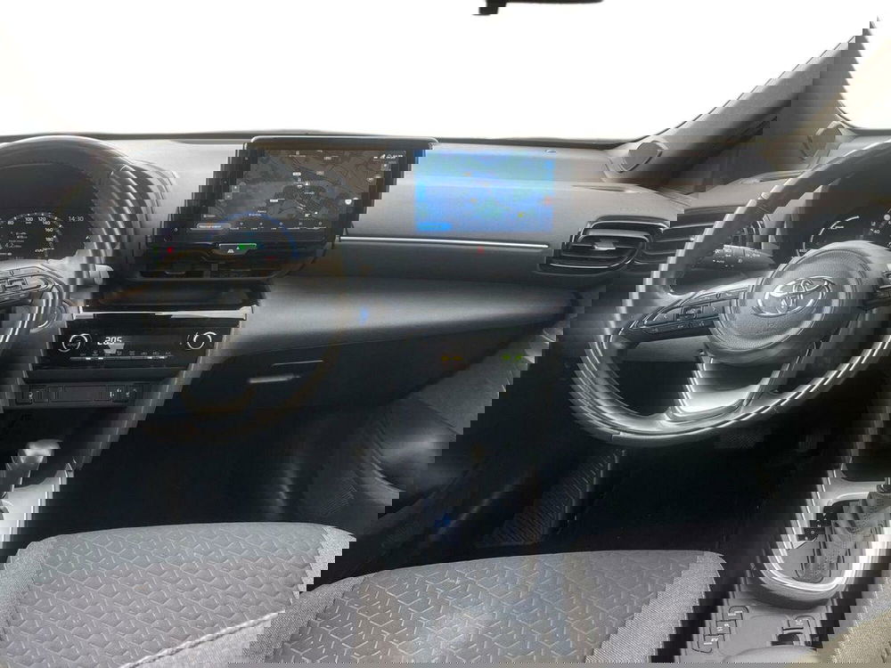 Toyota Yaris Cross usata a Lecco (9)