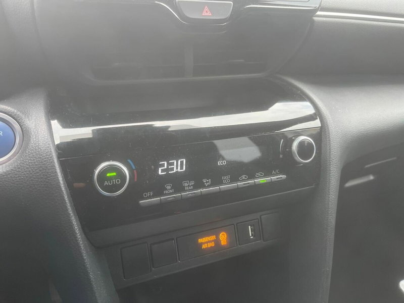 Toyota Yaris Cross usata a Lecco (14)