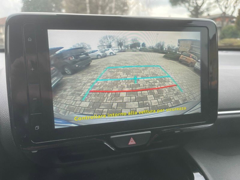 Toyota Yaris Cross usata a Lecco (16)