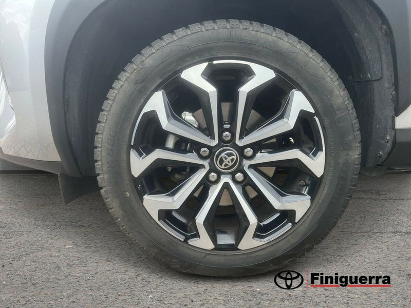 Toyota Yaris Cross usata a Lecco (8)