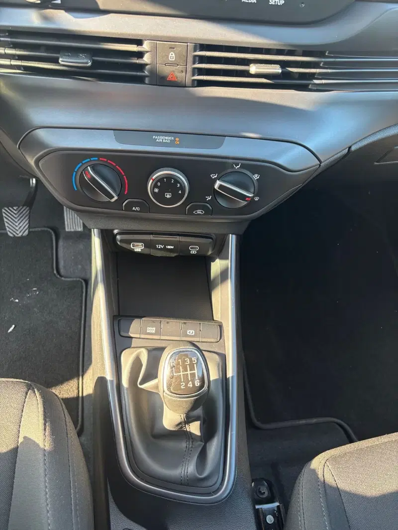 Hyundai i20 nuova a Lucca (18)