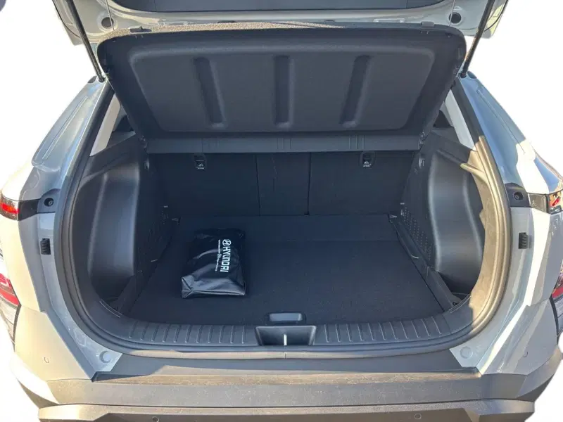 Hyundai Kona nuova a Lucca (10)