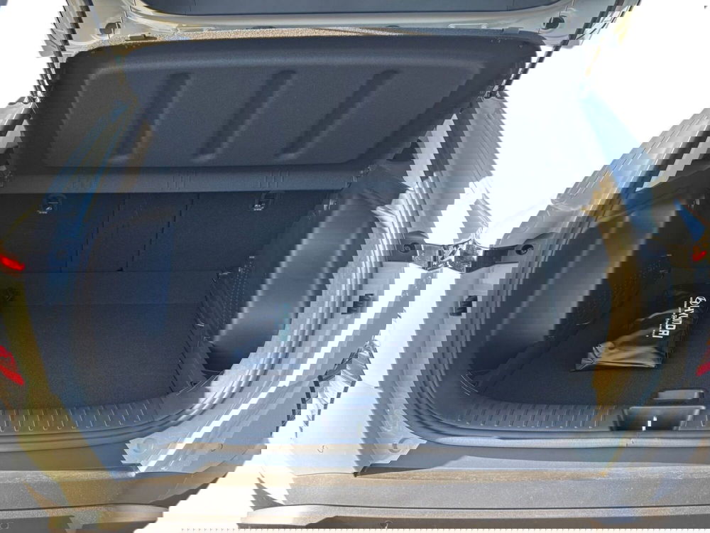 Hyundai Kona nuova a Lucca (10)