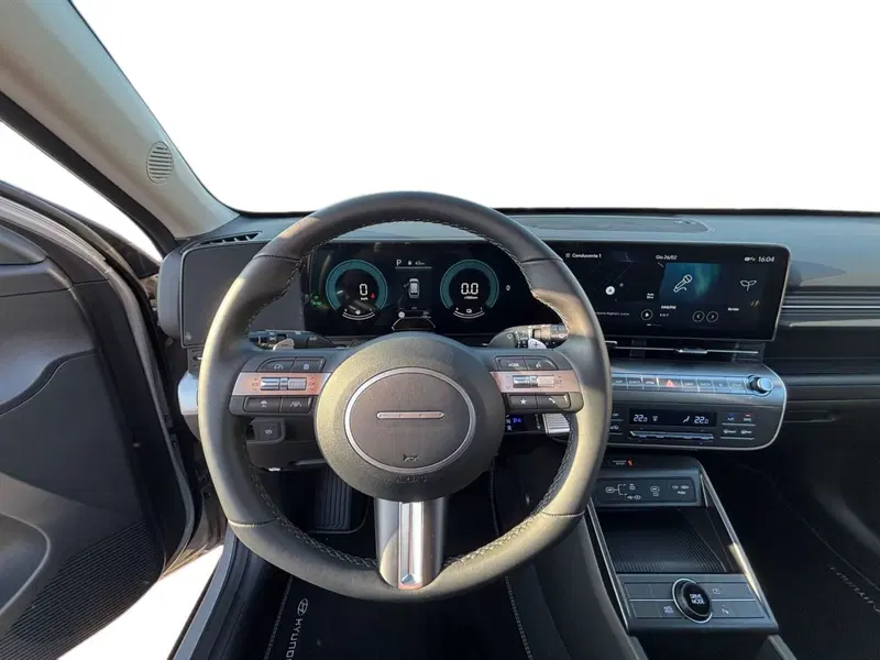 Hyundai Kona nuova a Lucca (13)