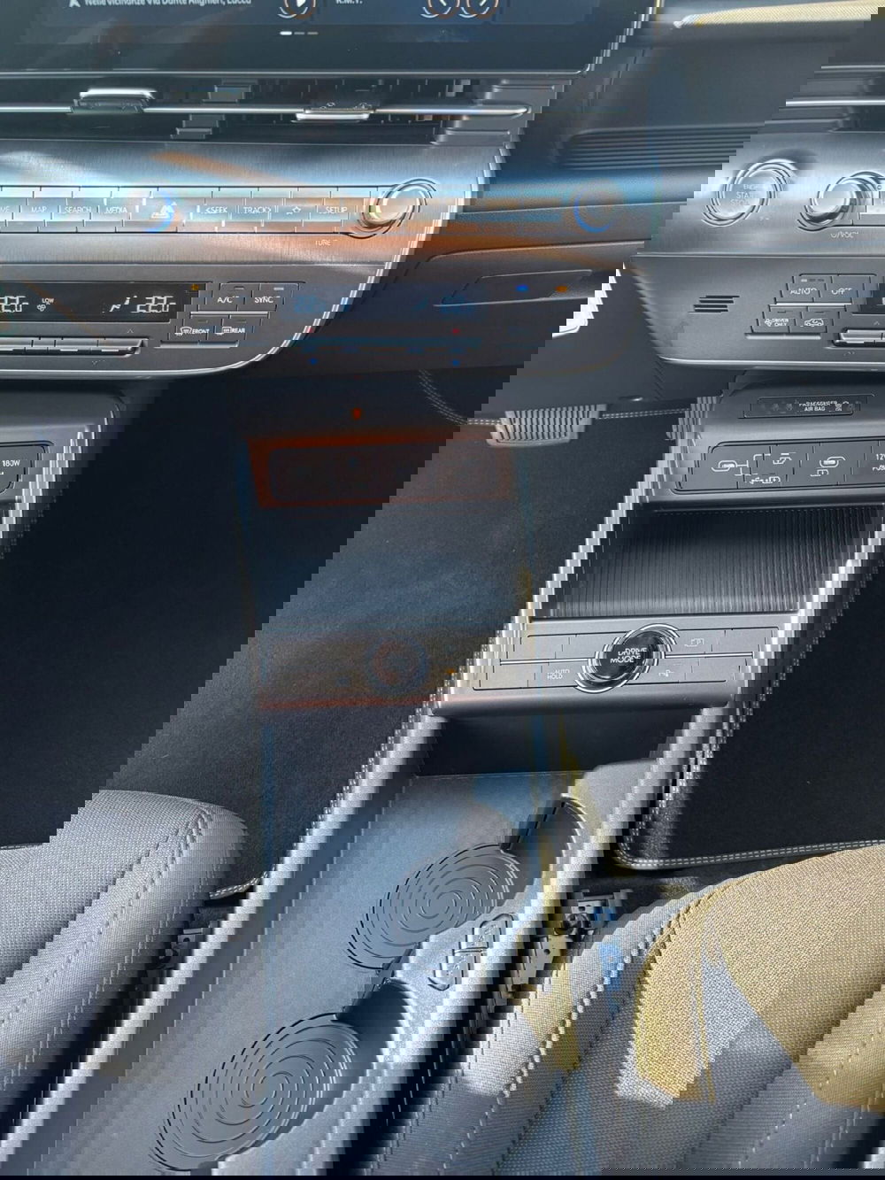 Hyundai Kona nuova a Lucca (16)