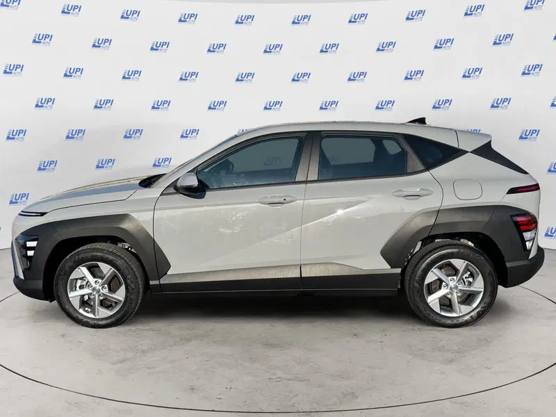 Hyundai Kona nuova a Lucca (2)