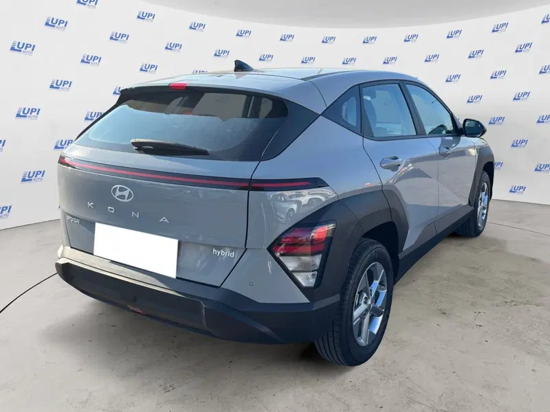 Hyundai Kona nuova a Lucca (5)