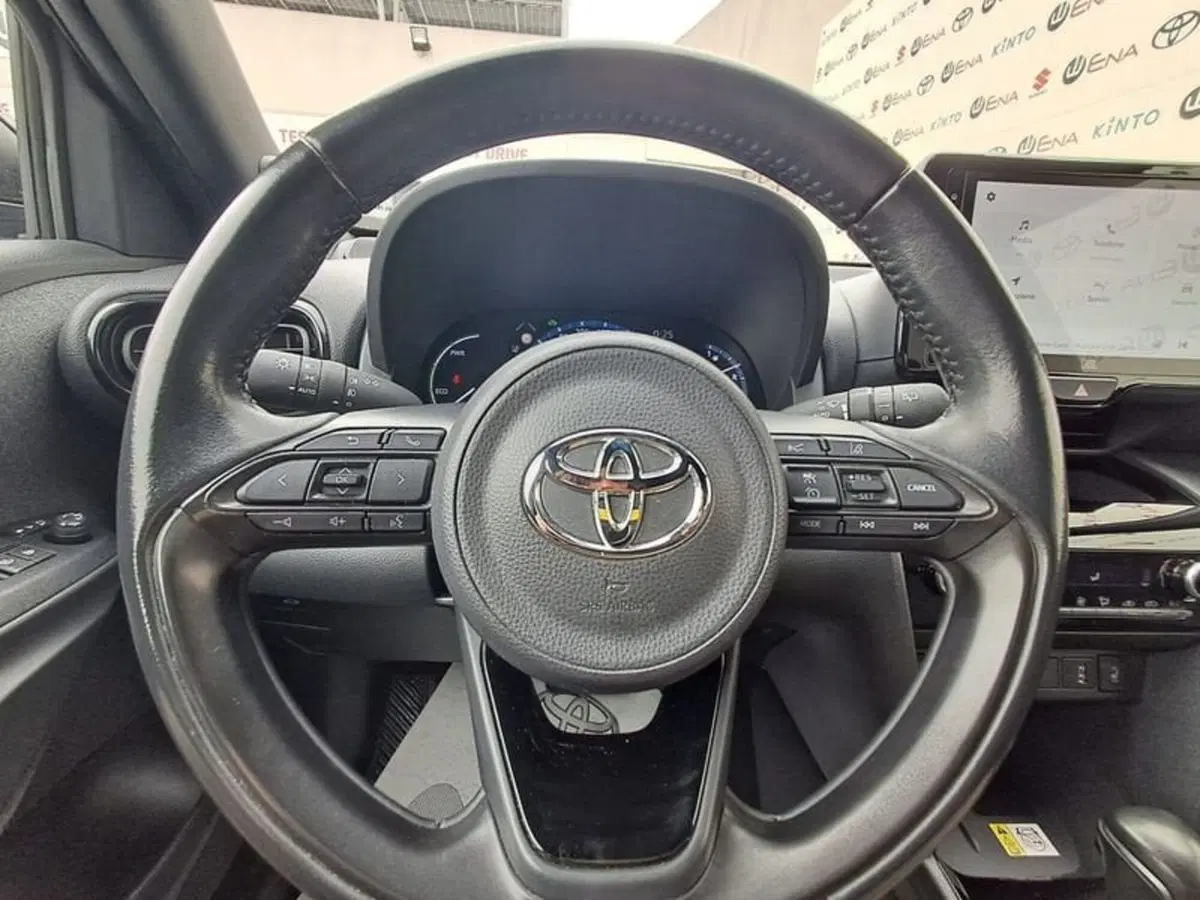 Toyota Yaris Cross usata a Cagliari (15)