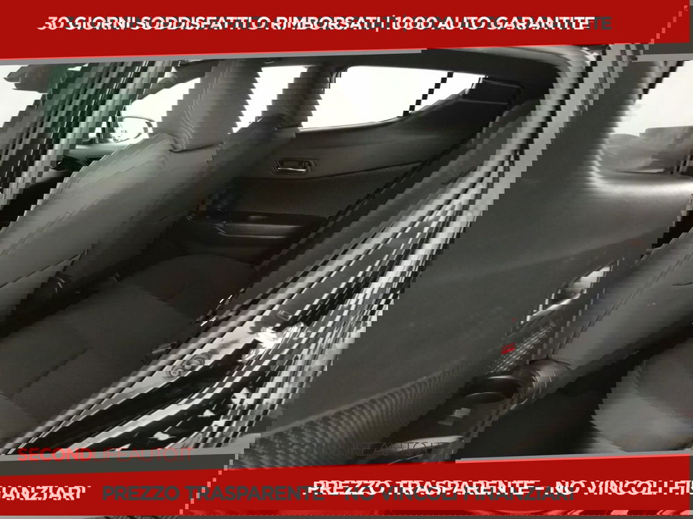 Toyota Toyota C-HR usata a Chieti (6)