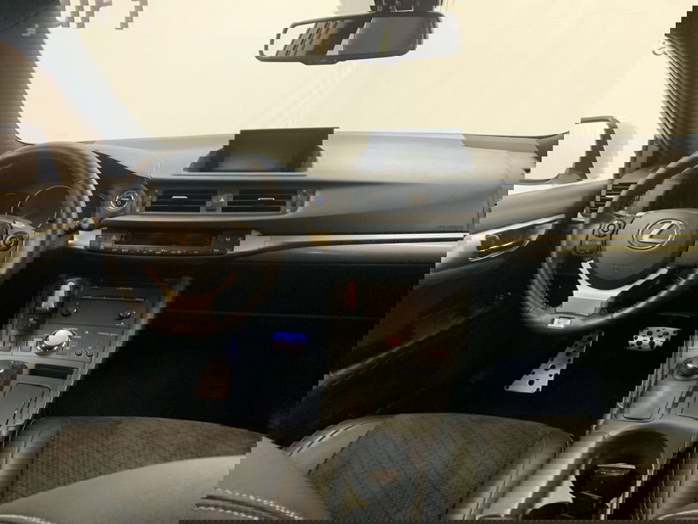 Lexus CT usata a Ferrara (16)